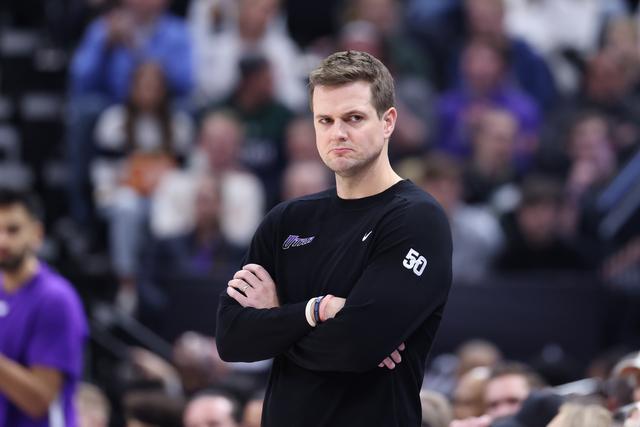 天空体育：阿莫林可能周日就带曼联对阵切尔西