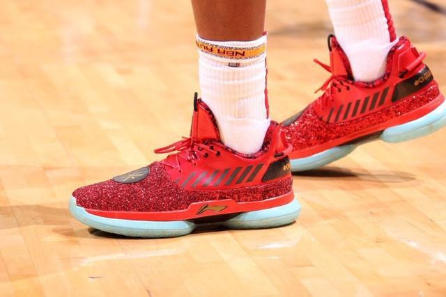 莫兰德22+10辽宁大胜四川 原帅21分山西胜吉林